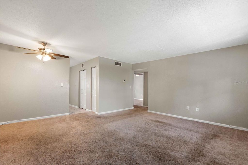 Image 2 of property listing at 204 PINE TULIP COURT 201, Tampa, FL 33612