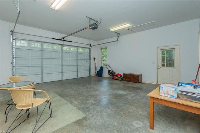 5613 Birkdale Drive, Lexington, NC 27295