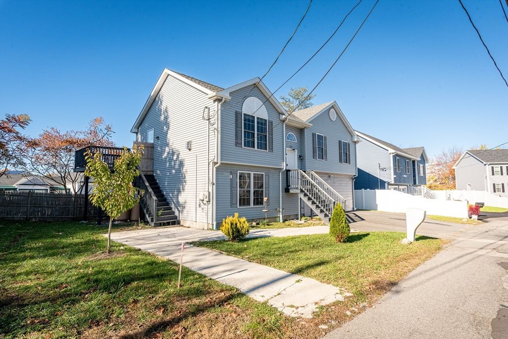 217 Napoleon St, Fall River, MA 02721
