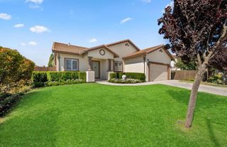 620 Glenmore Drive, Hollister, CA 95023