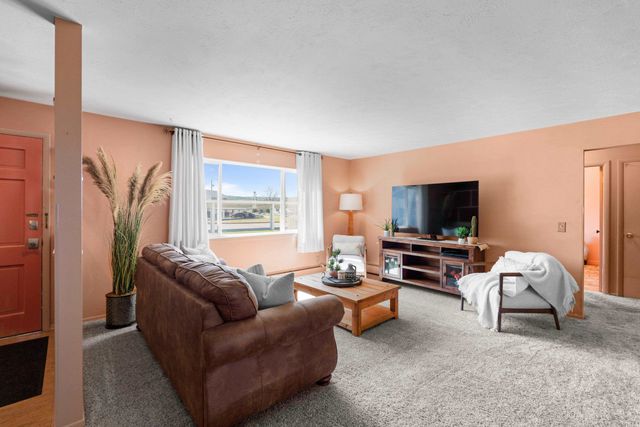 250 N Raymond Rd, Spokane Valley, WA 99206