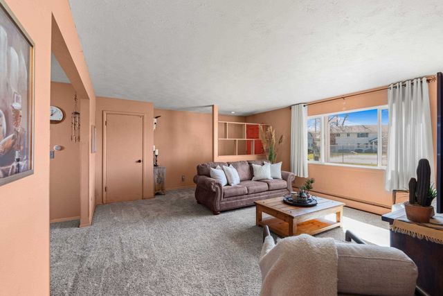 250 N Raymond Rd, Spokane Valley, WA 99206