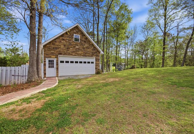 11102 London Lane, Apison, TN 37302
