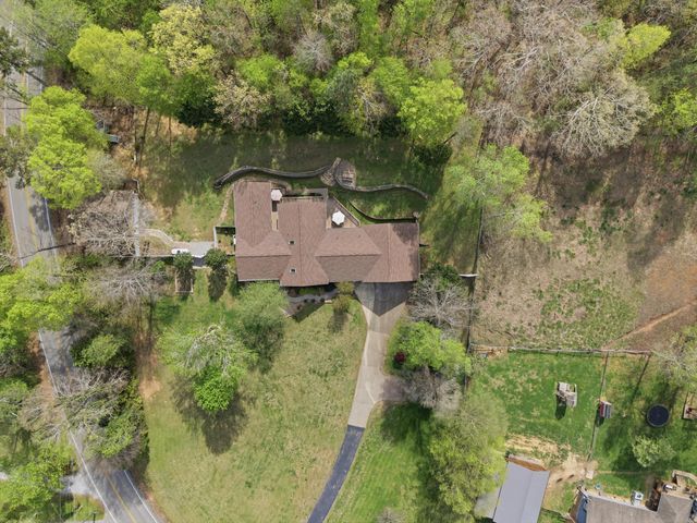 11102 London Lane, Apison, TN 37302