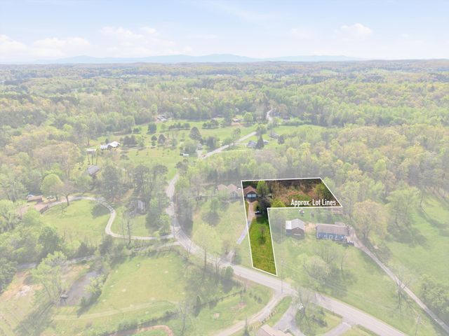 11102 London Lane, Apison, TN 37302