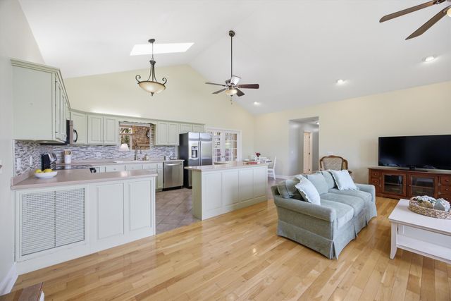 11102 London Lane, Apison, TN 37302