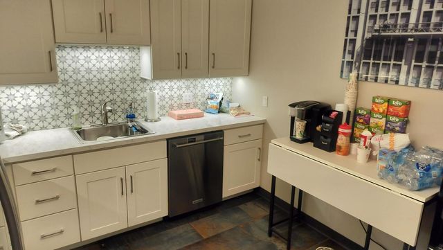 5660 N Elston Avenue, Chicago, IL 60646