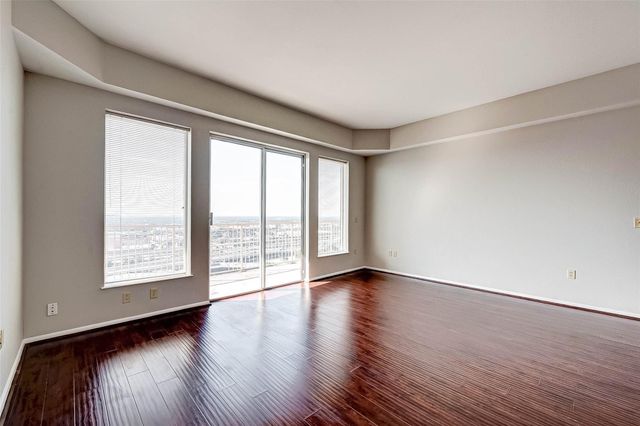 3505 Sage Road 2106, Houston, TX 77056