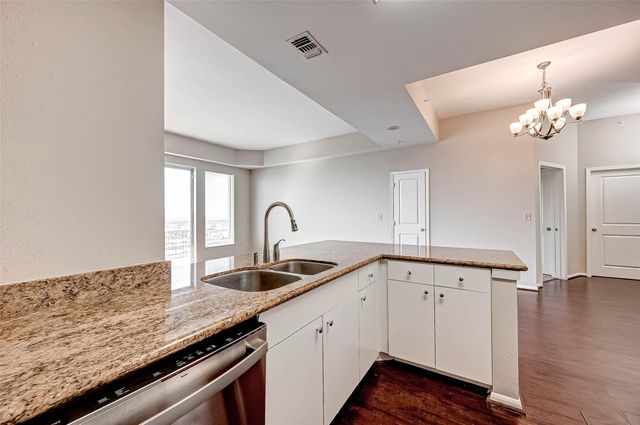 3505 Sage Road 2106, Houston, TX 77056