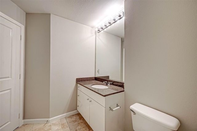 3505 Sage Road 2106, Houston, TX 77056