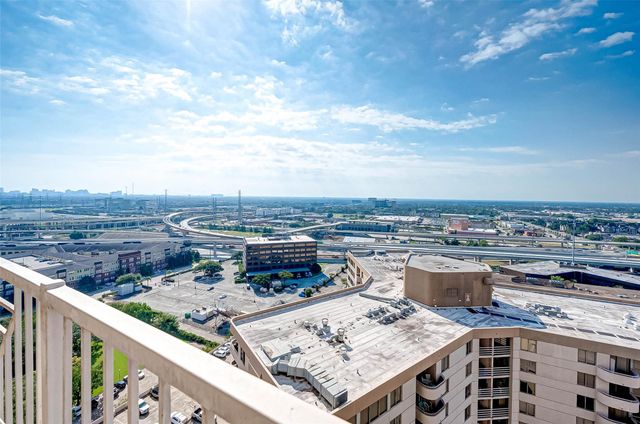 3505 Sage Road 2106, Houston, TX 77056