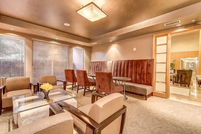 3505 Sage Road 2106, Houston, TX 77056