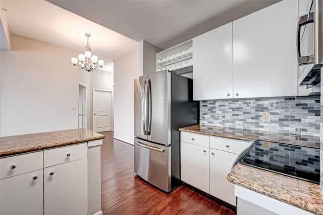 3505 Sage Road 2106, Houston, TX 77056