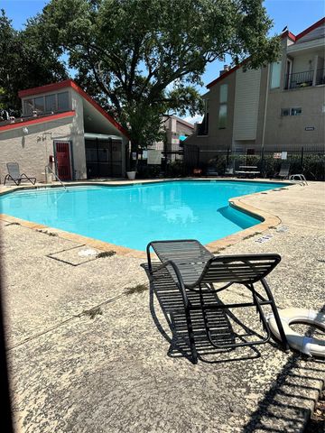 10855 Meadowglen Lane 711, Houston, TX 77042