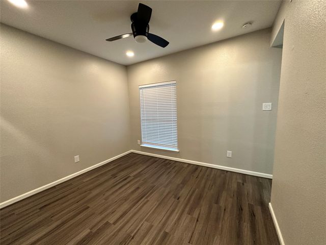 10855 Meadowglen Lane 711, Houston, TX 77042