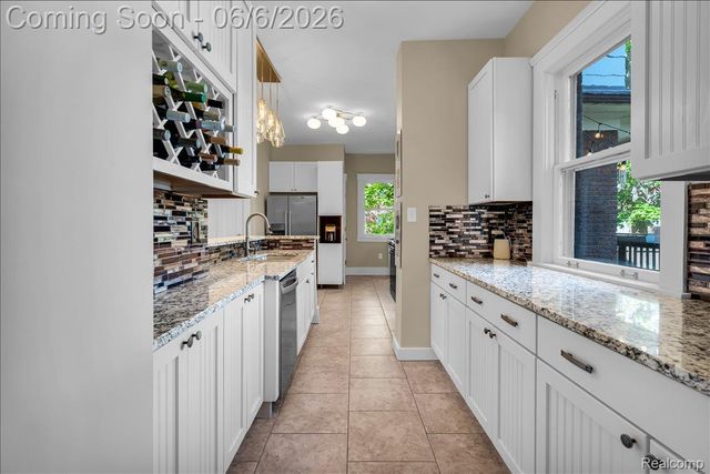 658 Longfellow Street, Detroit, MI 48202