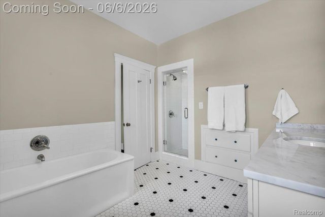 658 Longfellow Street, Detroit, MI 48202