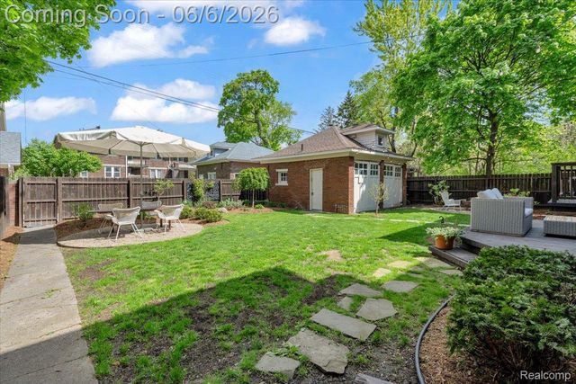 658 Longfellow Street, Detroit, MI 48202