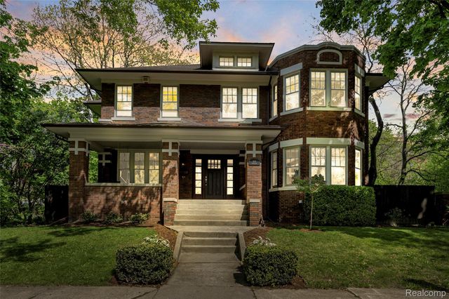 658 Longfellow Street, Detroit, MI 48202