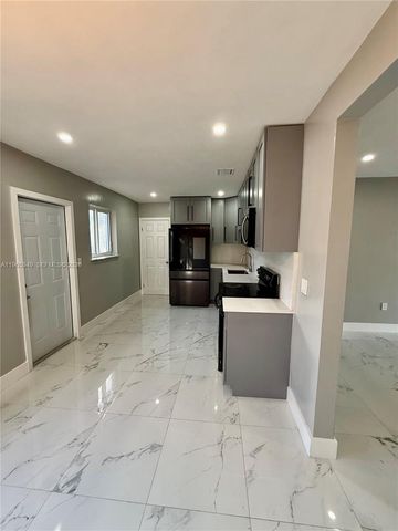 6792 Miramar Pkwy 1, Miramar, FL 33023