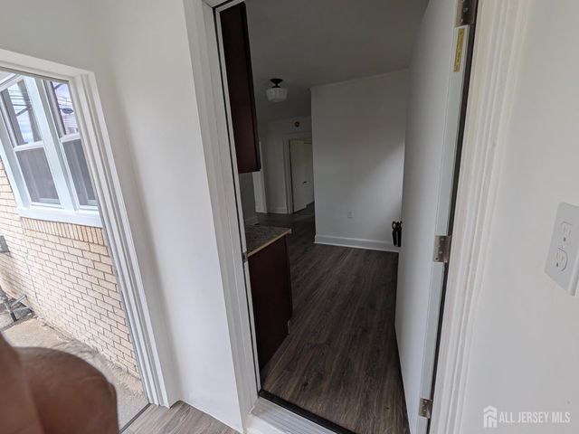 121 Kossuth Street, Franklin Twsp, NJ 08873