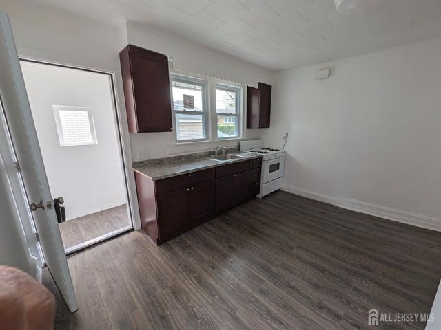 121 Kossuth Street, Franklin Twsp, NJ 08873