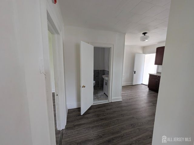 121 Kossuth Street, Franklin Twsp, NJ 08873