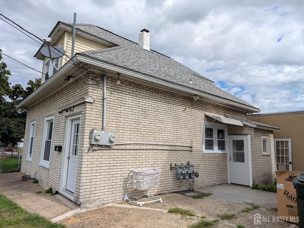 121 Kossuth Street, Franklin Twsp, NJ 08873