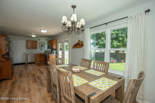 6709 Cassidy Cir, Louisville, KY 40229