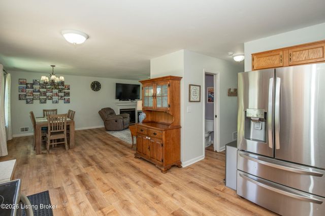 6709 Cassidy Cir, Louisville, KY 40229