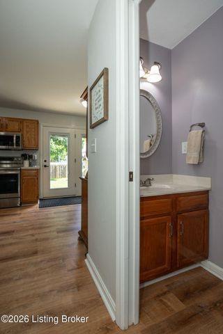 6709 Cassidy Cir, Louisville, KY 40229