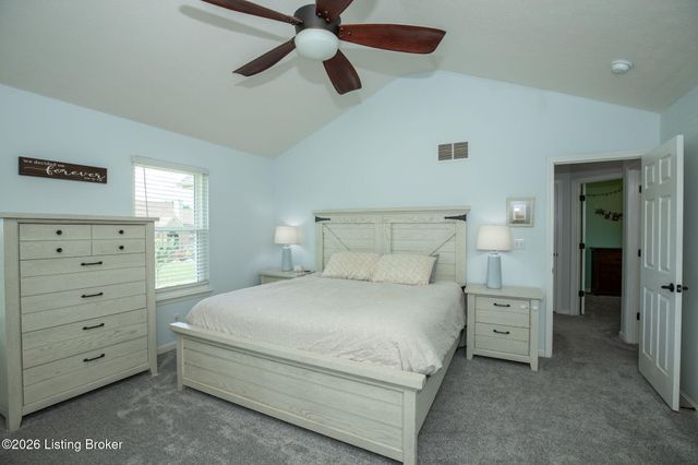 6709 Cassidy Cir, Louisville, KY 40229