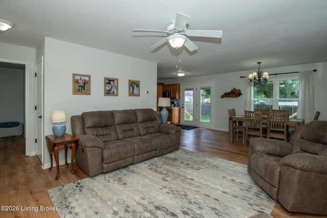 6709 Cassidy Cir, Louisville, KY 40229