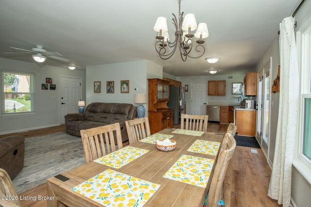 6709 Cassidy Cir, Louisville, KY 40229