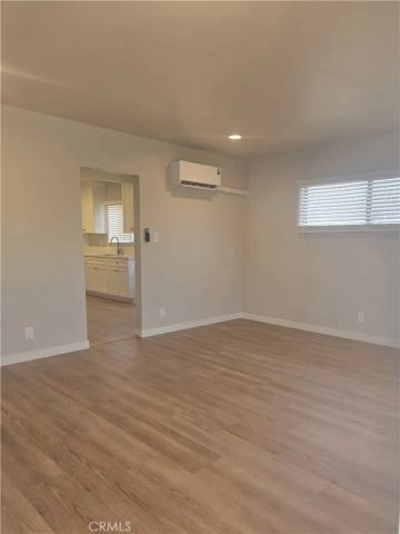 3652 E 17th St, Long Beach, CA 90804