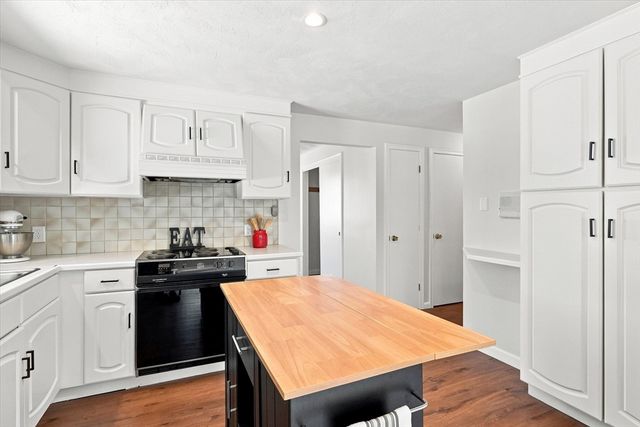 24 Carter Street, Woburn, MA 01801