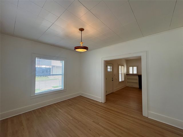 1020 S Quincy Avenue, Tulsa, OK 74120