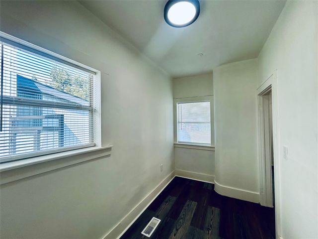 1020 S Quincy Avenue, Tulsa, OK 74120