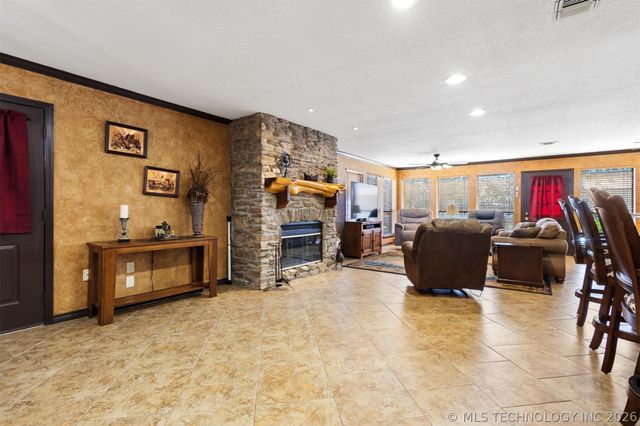 2443 Tiger, Kingston, OK 73439