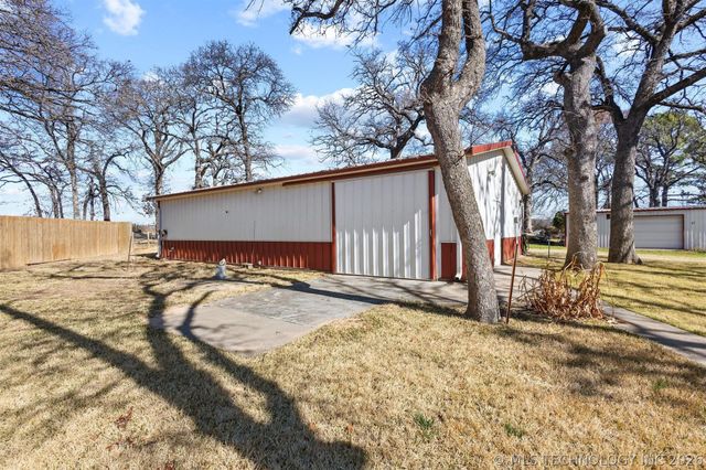 2443 Tiger, Kingston, OK 73439