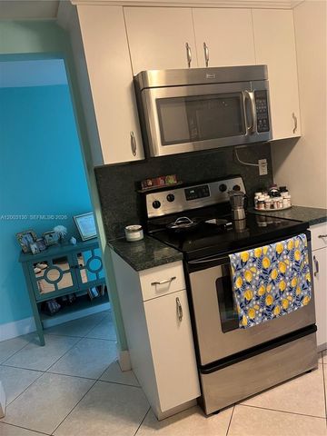 8335 SW 72nd Avenue 212D, Miami, FL 33143