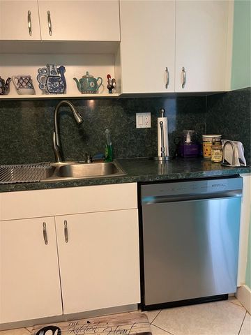 8335 SW 72nd Avenue 212D, Miami, FL 33143