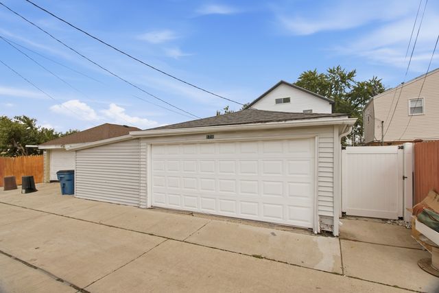1710 N 14th Avenue, Melrose Park, IL 60160