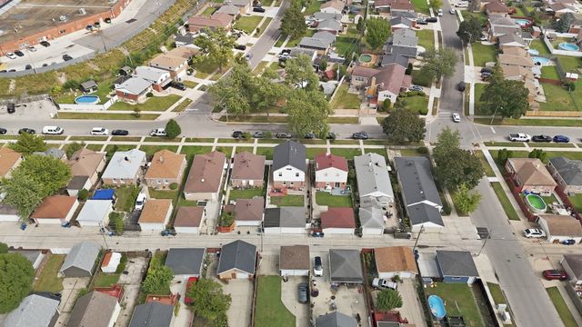 1710 N 14th Avenue, Melrose Park, IL 60160