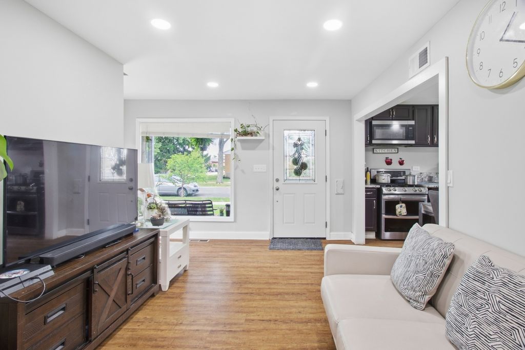 1710 N 14th Avenue, Melrose Park, IL 60160 — photo 3