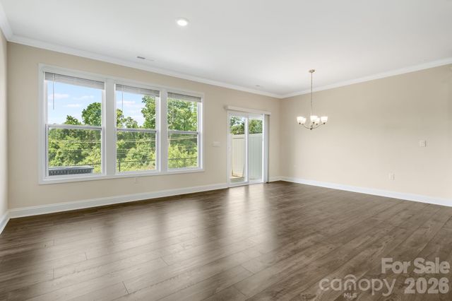 124 Creekview Road, Hendersonville, NC 28791