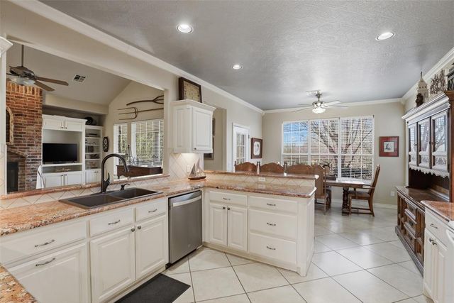 2109 Mulberry Lane, Newcastle, OK 73065