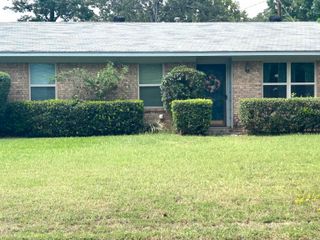 801 Green Hills Drive, North Little Rock, AR 72118