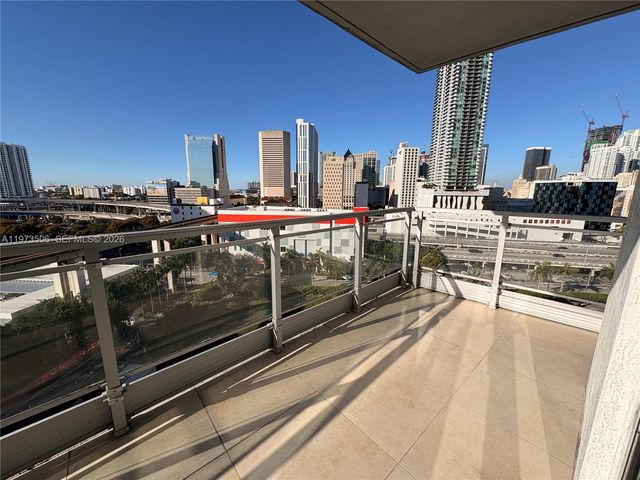 90 SW 3rd St 1205, Miami, FL 33130