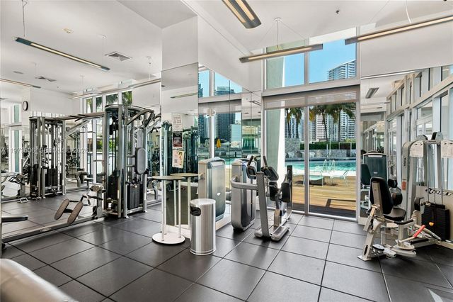 90 SW 3rd St 1205, Miami, FL 33130